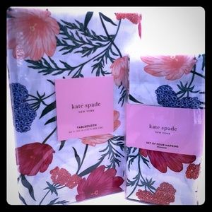 Kate Spade New York Blossom Tablecloth & Napkins